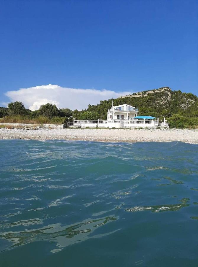 Villa Isabel Riza  Luaran gambar