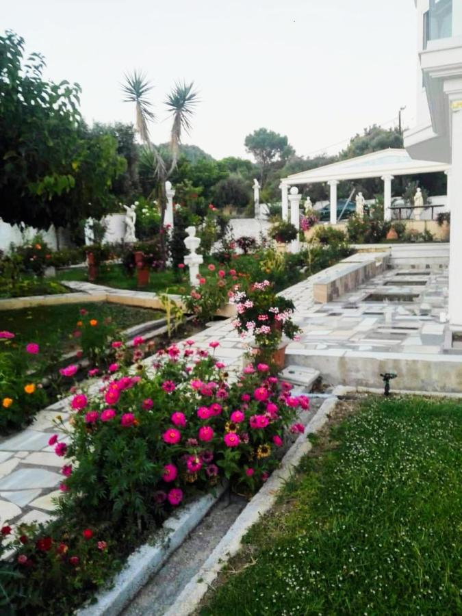 Villa Isabel Riza  Luaran gambar