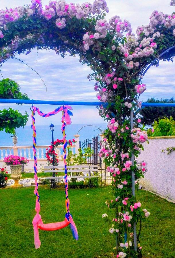Villa Isabel Riza  Luaran gambar